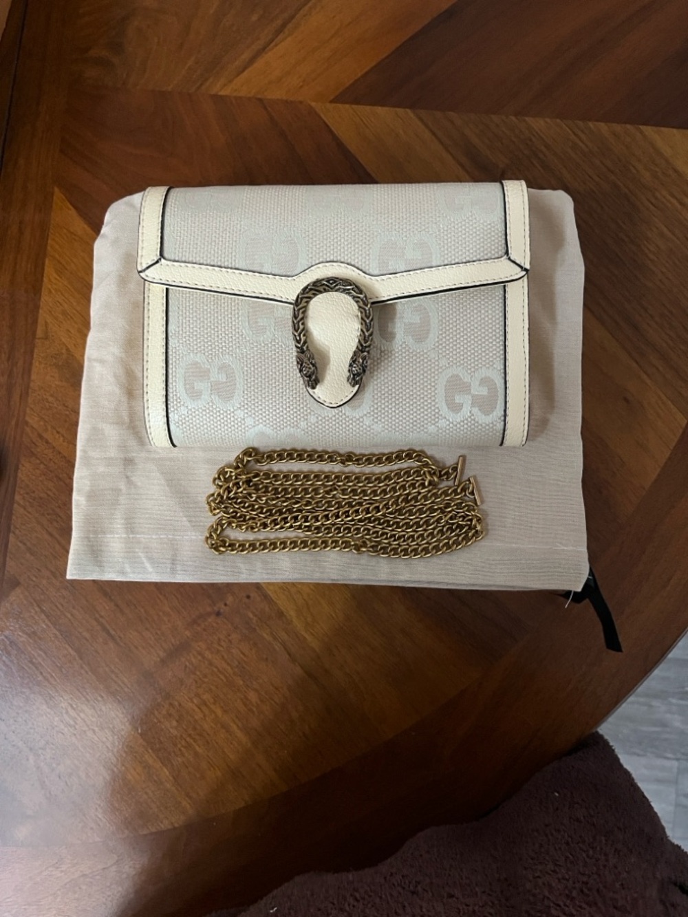 Cute Light Yellow Card Holder Crossbody Bag with Chain!